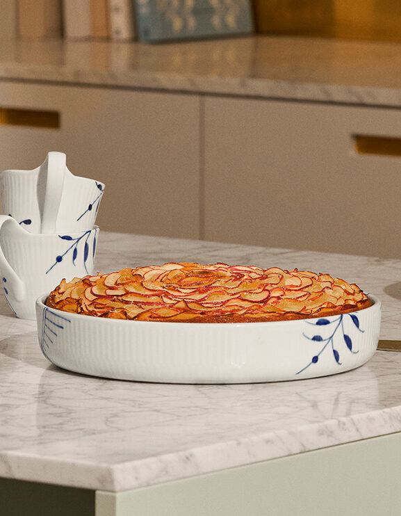 S2_Line_Ext_Blue_Fluted_Mega_Round_Ovenware_28cm_HH_Cup_White_Fluted_Half_Lace_Plate_19cm_300dpi-aspect-ratio-1500-1930